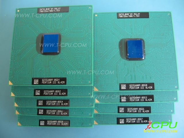 PENTIUM III 700 SL4ZM 9